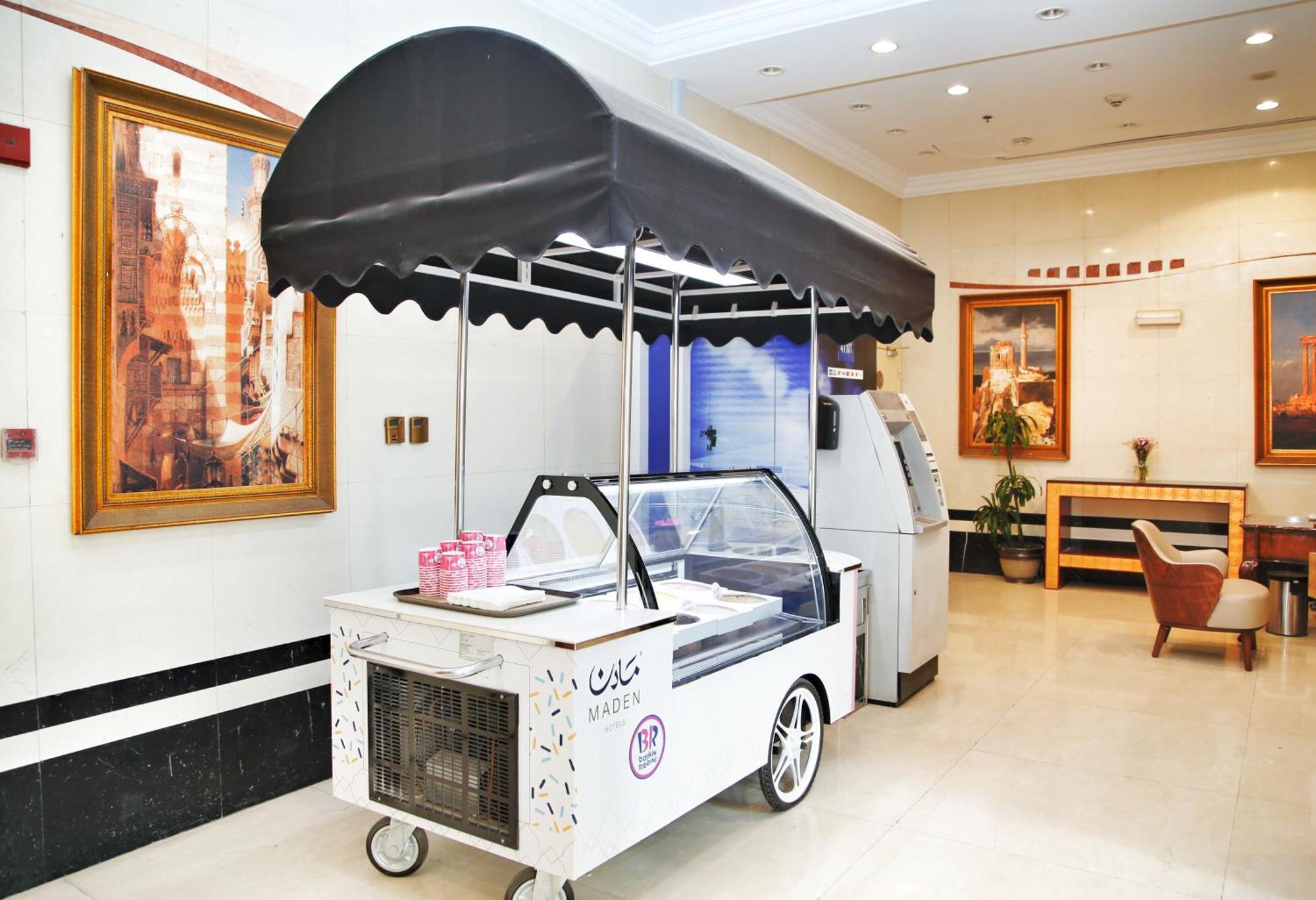 Maden Alrawda Hotel Medina Exterior photo Ice cream cart
