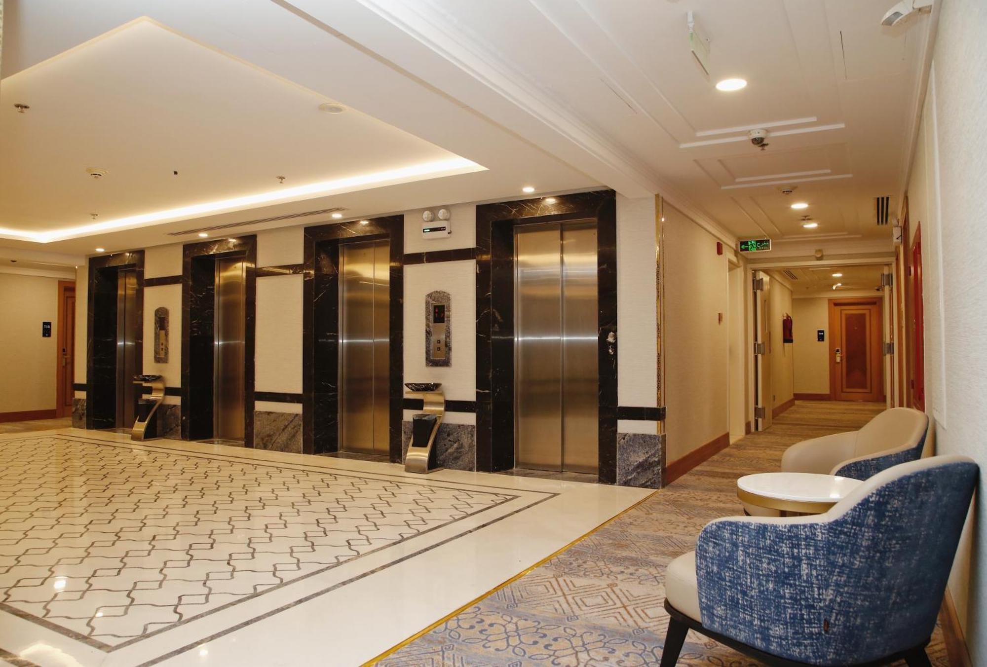 Maden Alrawda Hotel Medina Exterior photo Elevators at the hotel