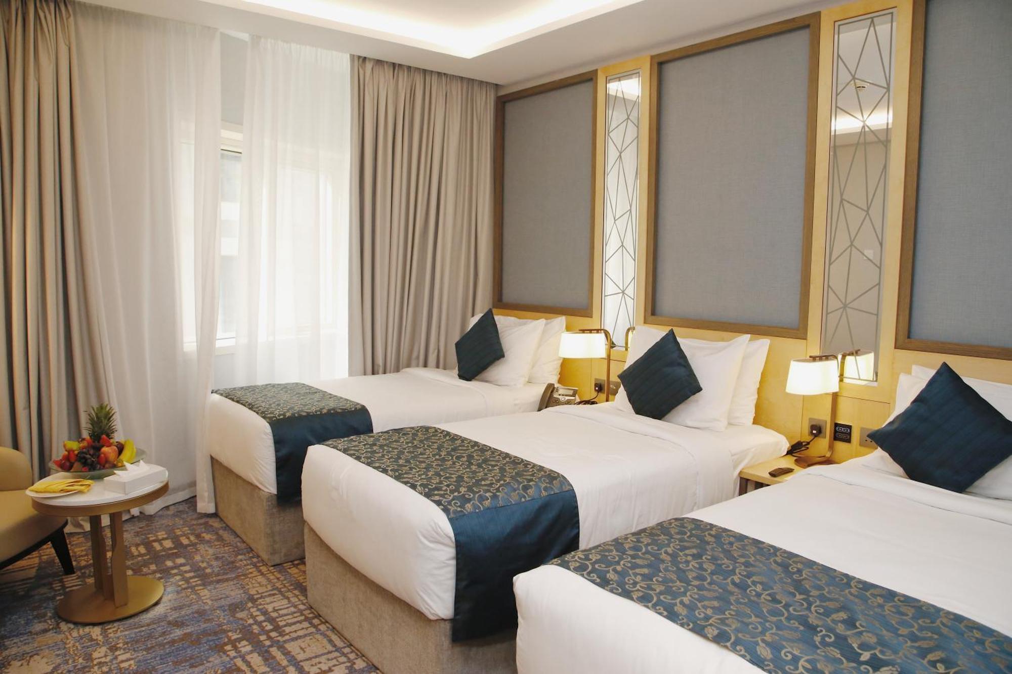 Maden Alrawda Hotel Medina Exterior photo Deluxe Family Room