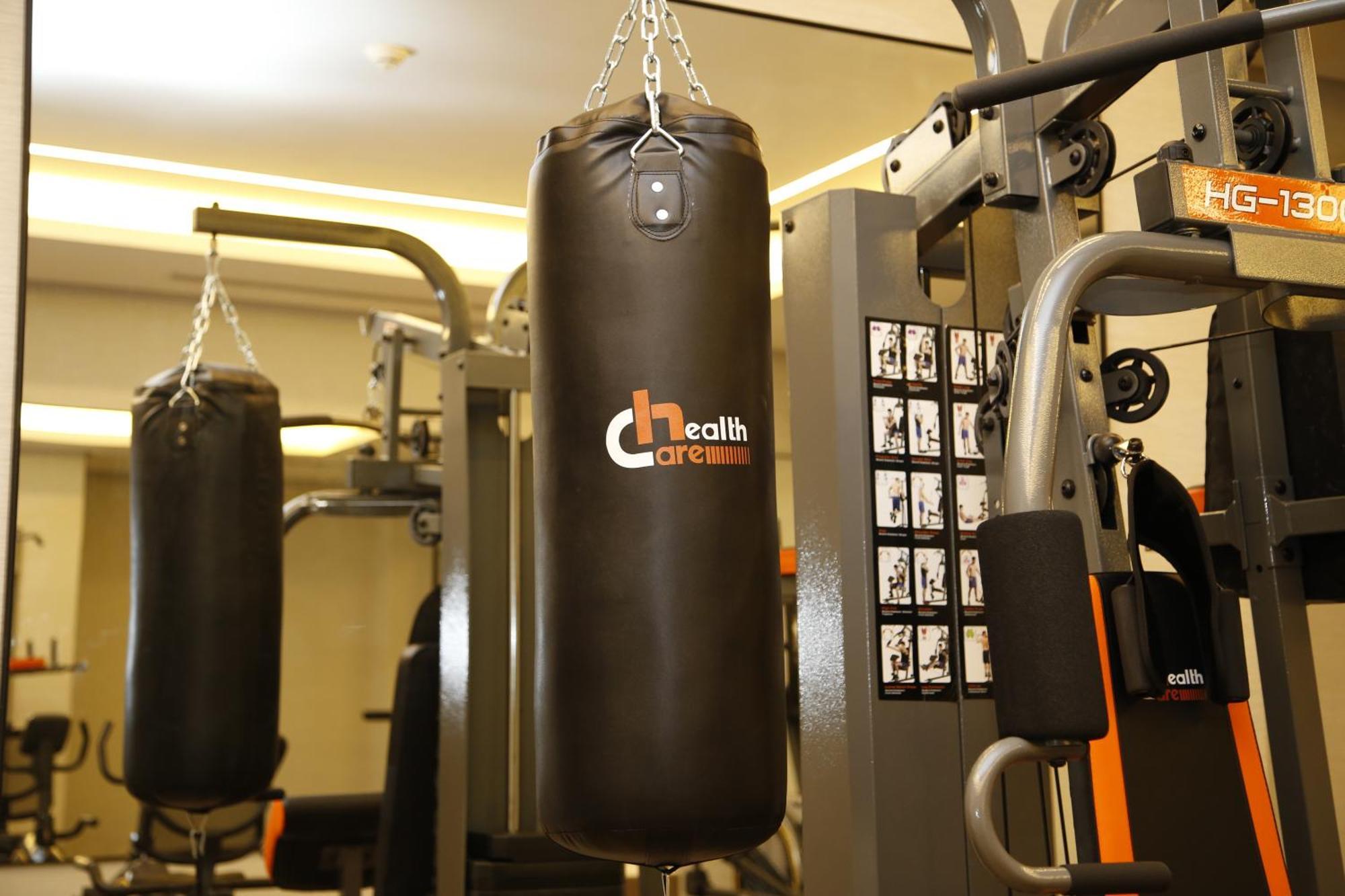 Maden Alrawda Hotel Medina Exterior photo Heavy bag